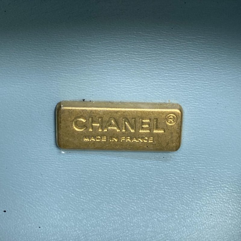 △ Chanel 香奈兒 Light Blue Lambskin Gold Tone Metal Bubble Vanity Case No.31 AP2699 淺藍色小羊皮金色金屬鎖鏈化妝箱No.31 - 267002559-14