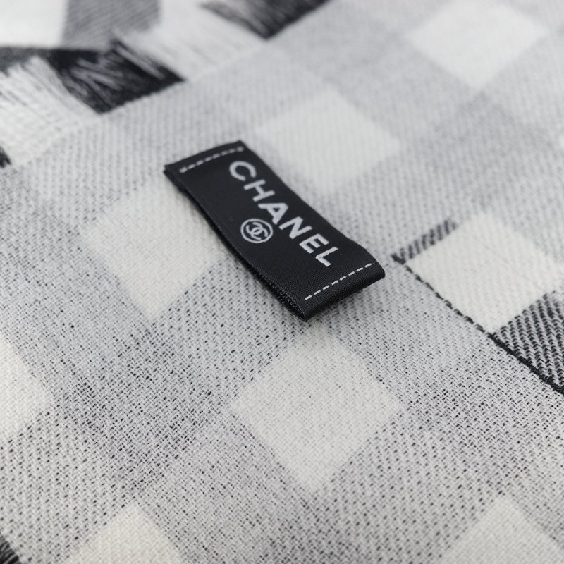 Chanel 香奈兒經典 白底雙色格紋 羊絨 提花 針織圍巾-7