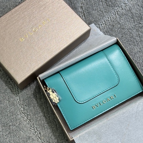 閒置新寶格麗SERPENTI FOREVER蛇頭卡包 錢包，原裝包裝都在，有質保卡，尺寸約11.5x8cm