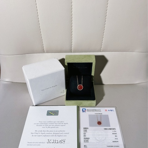 VCA梵克雅寶Perlée couleurs系列18K玫瑰金紅玉髓項鍊