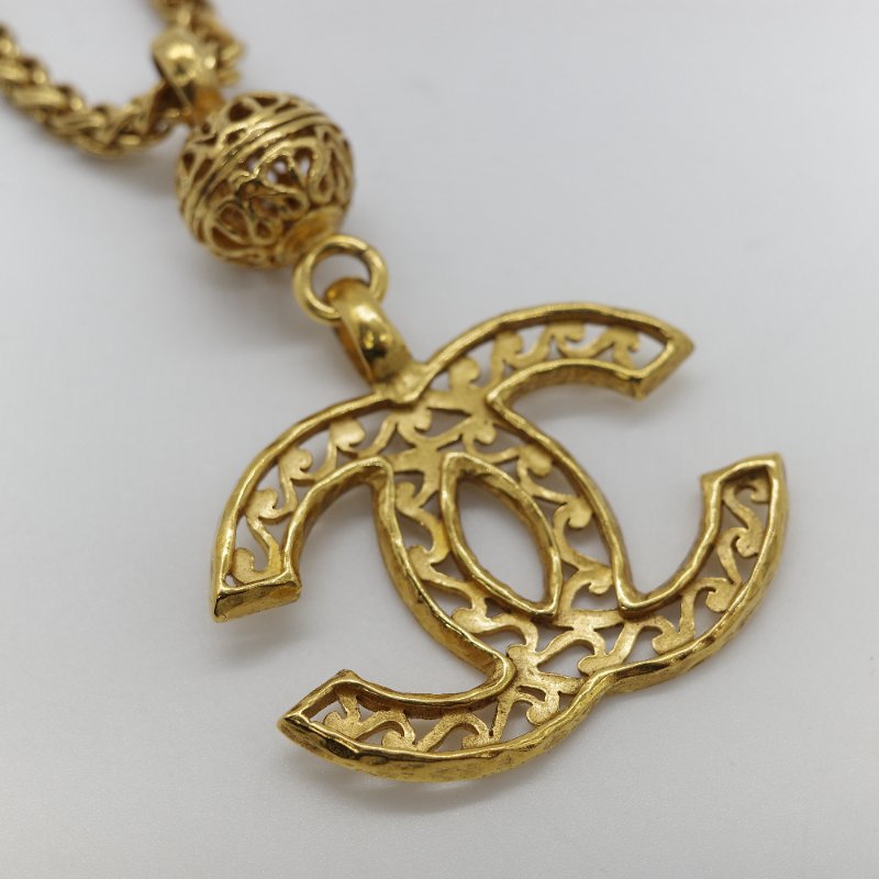 Chanel 香奈兒 Vintage 1995 經典 黃銅金屬 鍍金 波浪形空心圓球雙 C 吊墜長項鍊-2