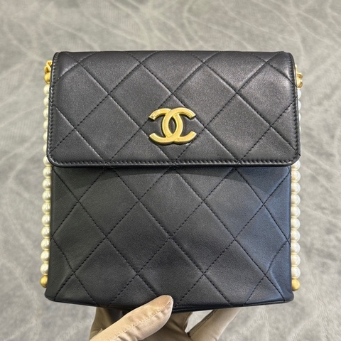 CHANEL香奈儿流浪珍珠嬉皮包，限量款很难买哦，31开，无附件