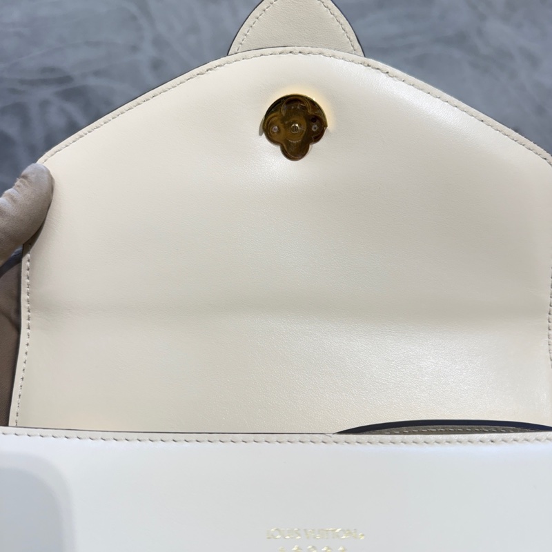 98新LV 路易威登 Pont9白色全皮單肩斜挎包，芯片款尺寸23*15*8-4