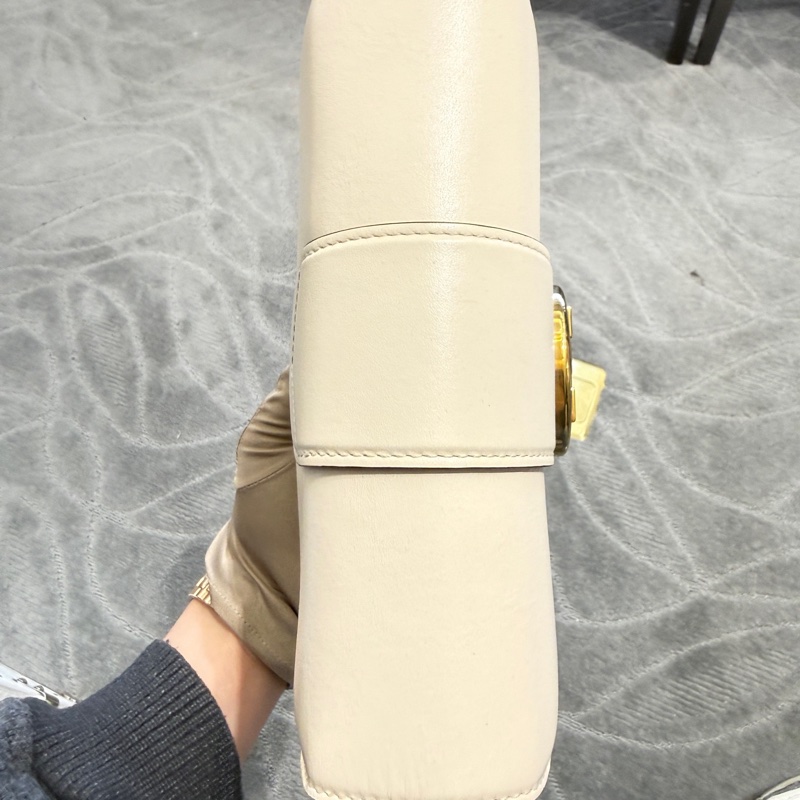 98新LV 路易威登 Pont9白色全皮單肩斜挎包，芯片款尺寸23*15*8-5