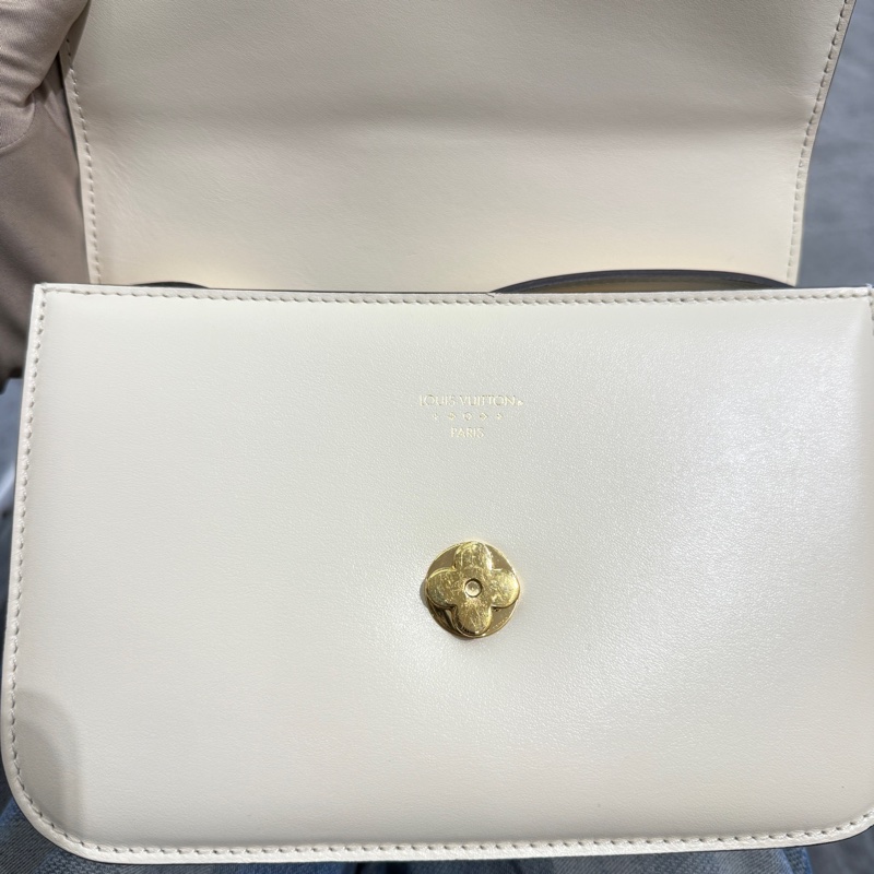 98新LV 路易威登 Pont9白色全皮單肩斜挎包，芯片款尺寸23*15*8-6