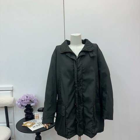 Burberry 經典尼龍大衣