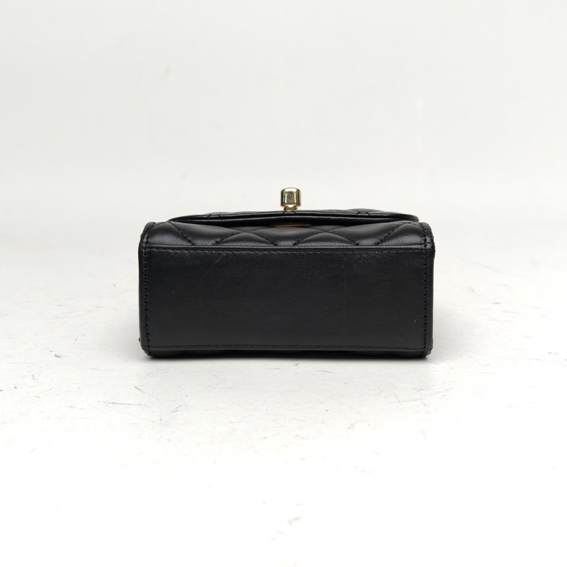 CHANEL TrendyCC口蓋包方版11cm黑色羊皮31開金扣-3