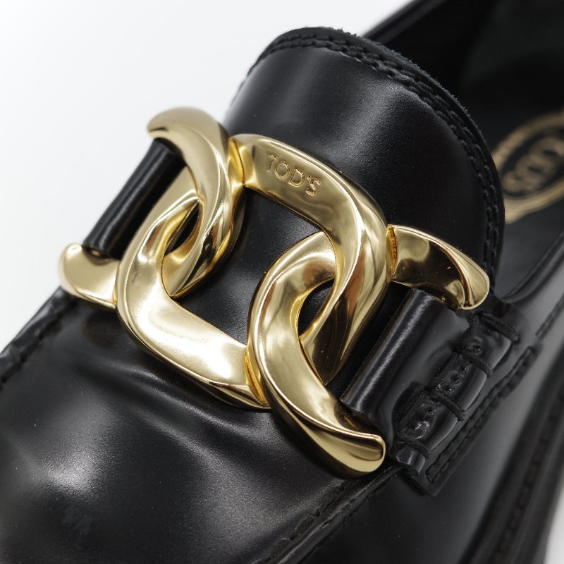 Tod’s 托德斯 Kate 經典黑色 拋光小牛皮 金屬鏈條扣飾 增高厚底樂福鞋-9