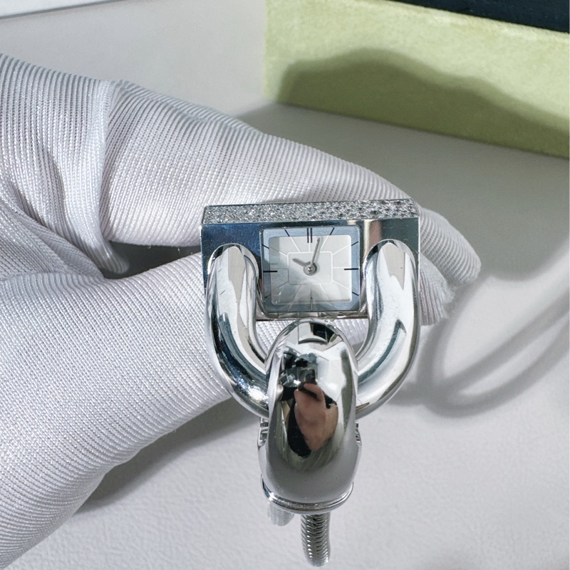 VCA 梵克雅寶 Cadenas系列 白金鑲鑽石英腕表-4