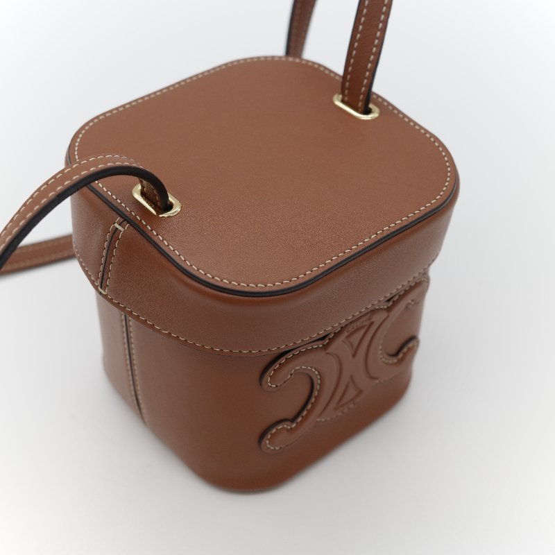 Celine 思琳 Cuir Triomphe 經典焦糖色 棕色 平滑小牛皮 浮雕凱旋門標誌 小號方型硬箱包-5