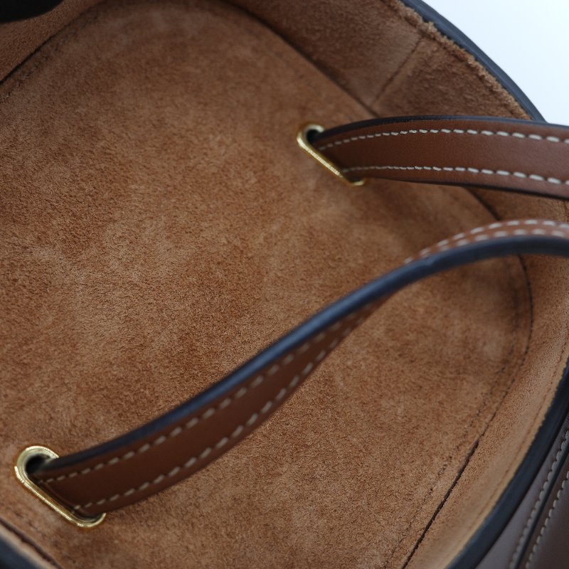 Celine 思琳 Cuir Triomphe 經典焦糖色 棕色 平滑小牛皮 浮雕凱旋門標誌 小號方型硬箱包-18