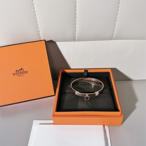 Hermes愛馬仕 Chien Collier de Chien 18K玫瑰金鑲鑽 CDC手鐲 ，SH 小號