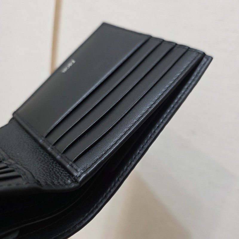 [品況超新甜價出🥰現省一萬] Dior黑牛皮壓紋銀釦對開短夾-8