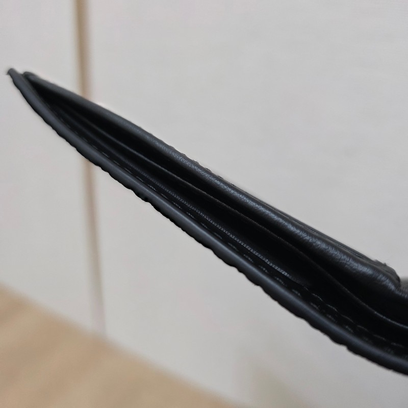 [品況超新甜價出🥰現省一萬] Dior黑牛皮壓紋銀釦對開短夾-9