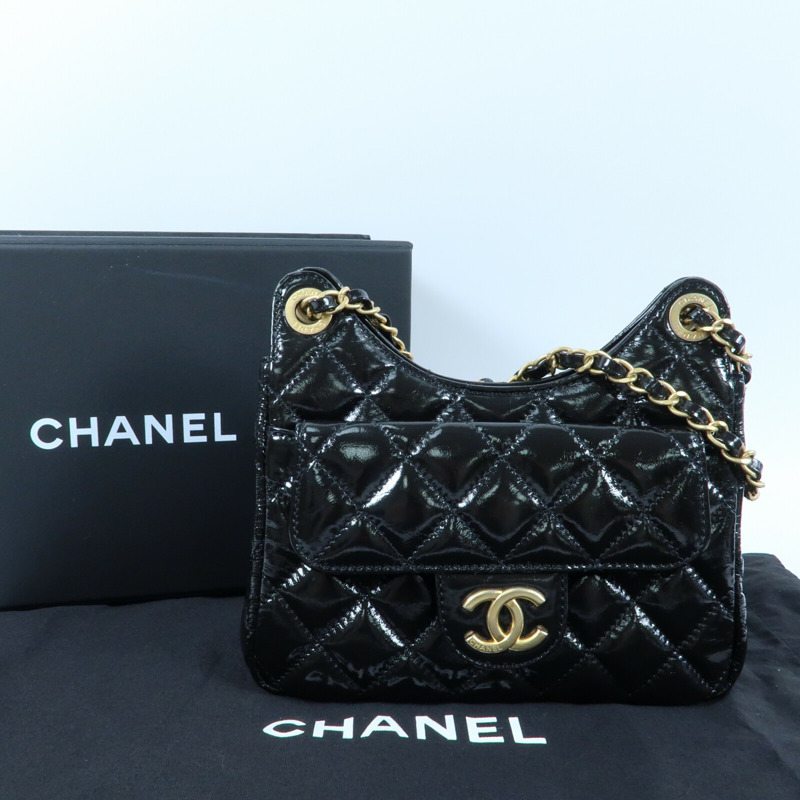 CHANEL 漆皮皮革Wavy CC Hobo金扣鏈帶肩背袋-14