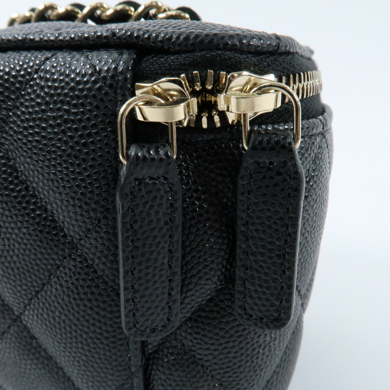 CHANEL 牛皮皮革Small Vanity Case金扣鏈帶肩背袋-12