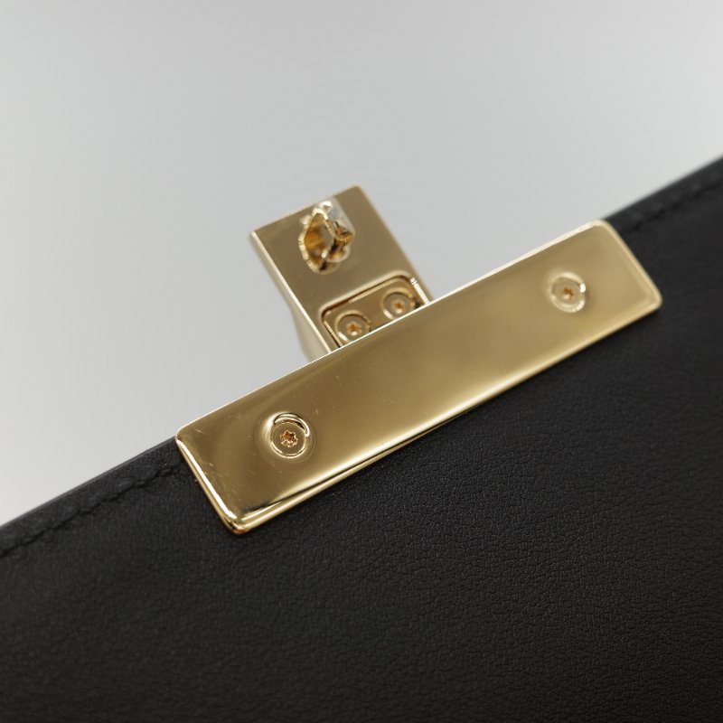 Gucci 古馳 Padlock 經典棕色 GG Supreme帆布 黑白雙色小牛皮 金屬鎖扣 頂部手提斜背兩用包-21