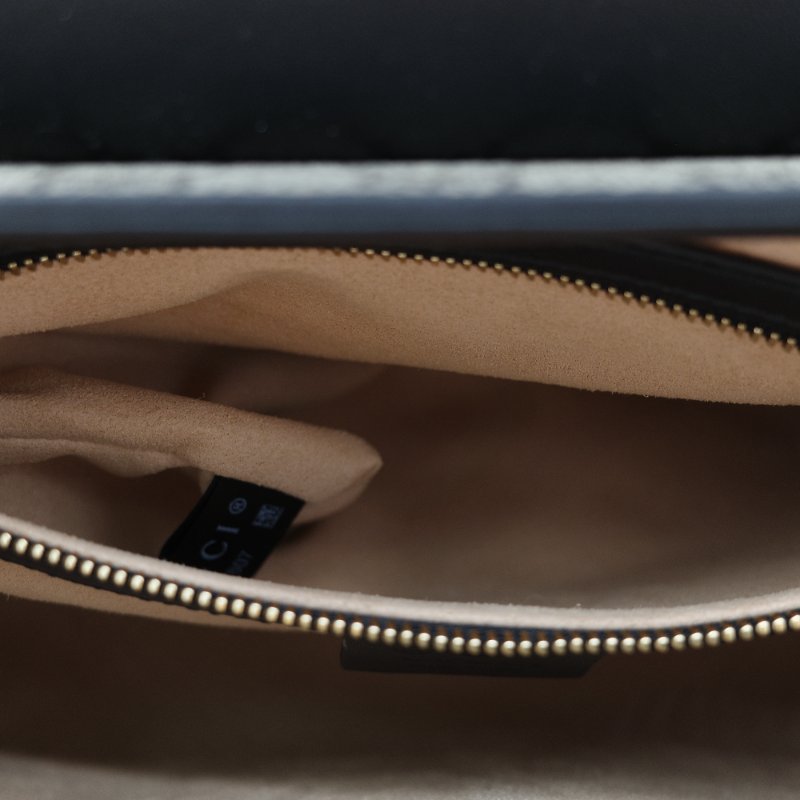 Gucci 古馳 Padlock 經典棕色 GG Supreme帆布 黑白雙色小牛皮 金屬鎖扣 頂部手提斜背兩用包-24