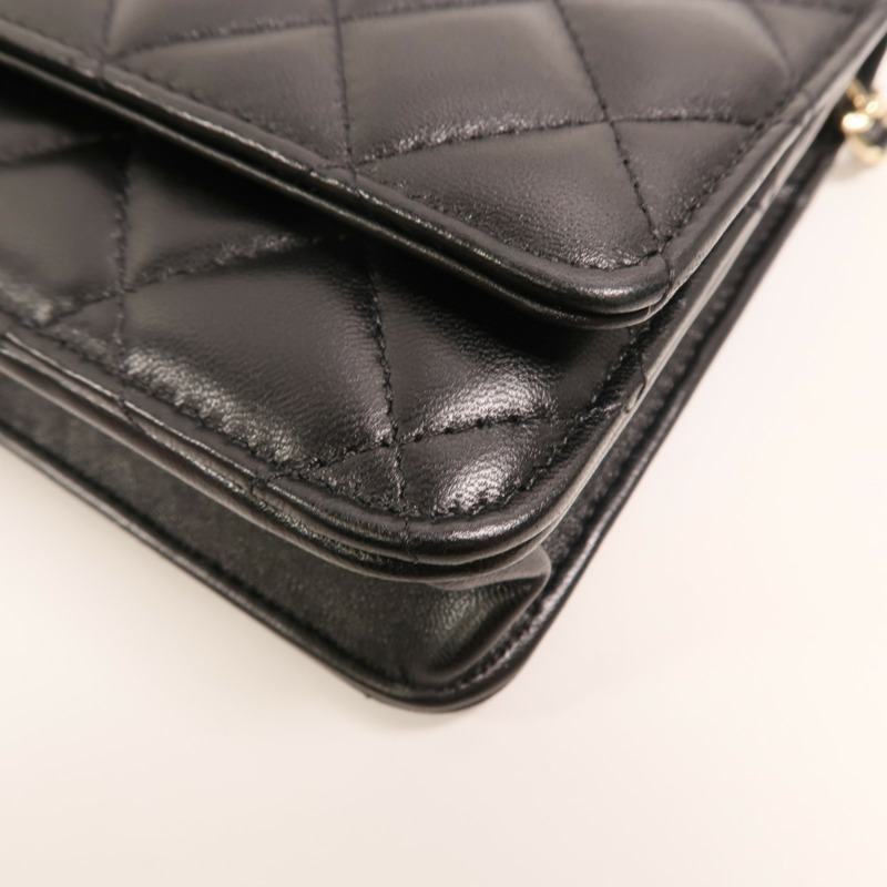 CHANEL 羊皮皮革Wallet On Chain金扣鏈帶肩背袋-11