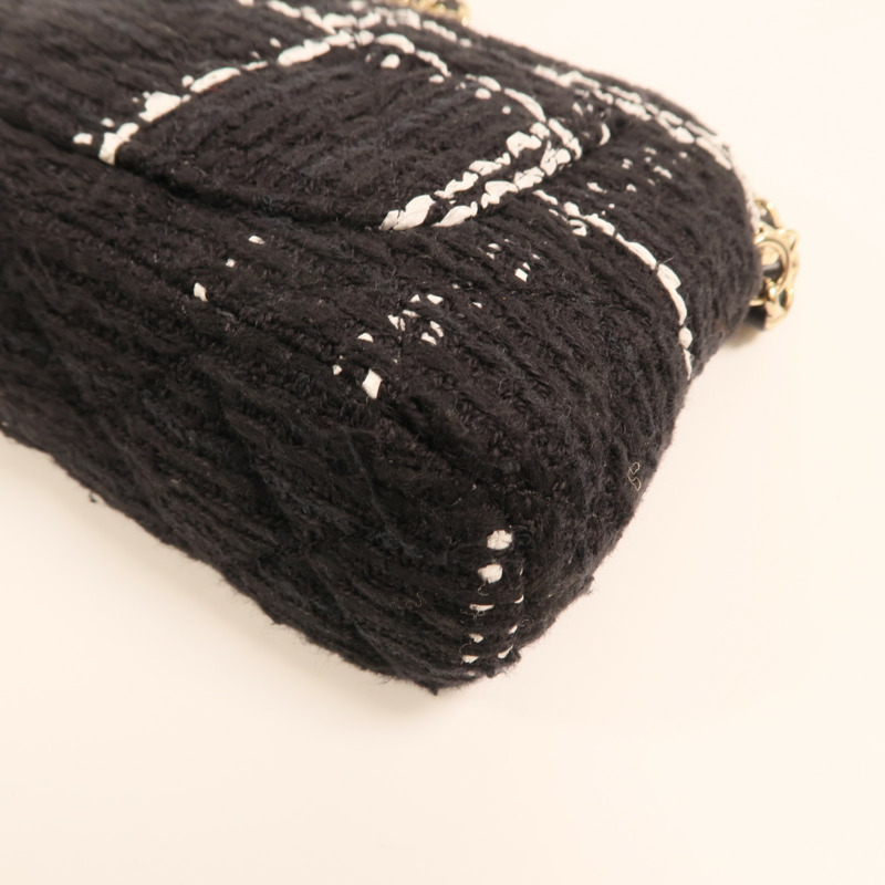 CHANEL 粗花呢Mini Clutch With Chain Bag金扣鏈帶肩背袋-11