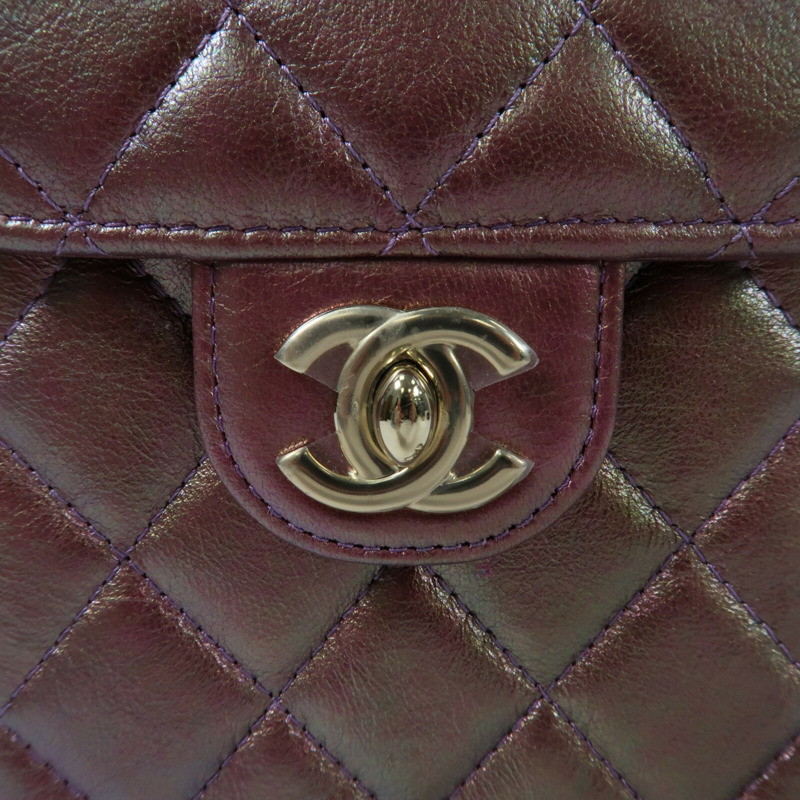 CHANEL 羊皮皮革Phone Case金扣鏈帶肩背袋-10