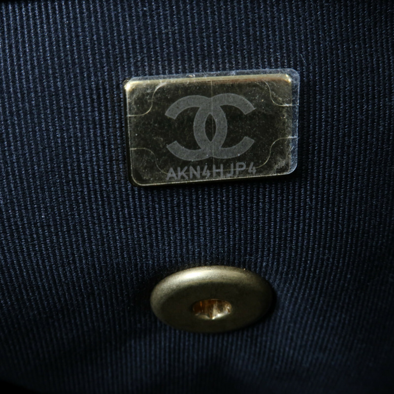 CHANEL 羊皮皮革Backpack金扣背包-13