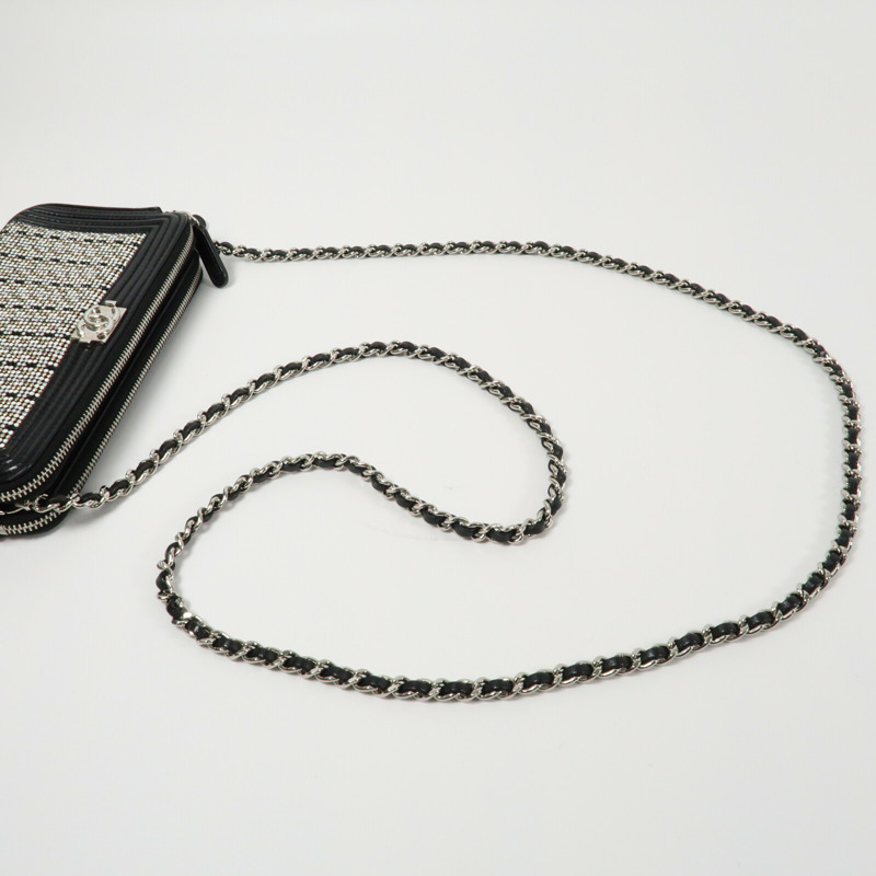 CHANEL 牛皮皮革Boy Double Zip Clutch Bag銀扣鏈帶肩背袋-8