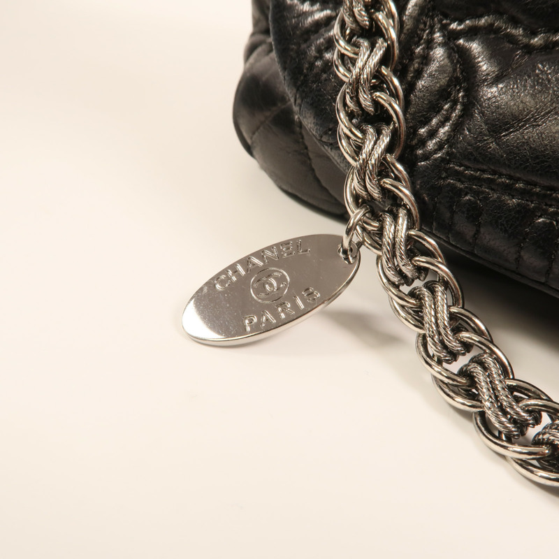 CHANEL 羊皮皮革Paris Moscou Flap Bag銀扣鏈帶肩背袋-12