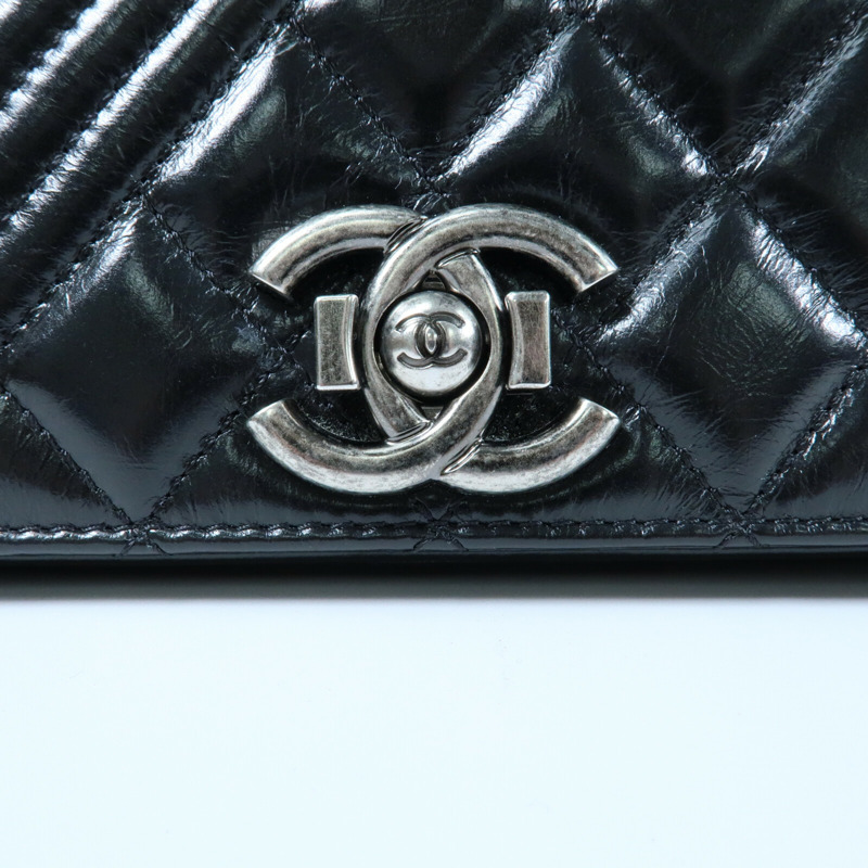 CHANEL 牛皮皮革Coco Boy Flap Bag鏈帶肩背袋-10