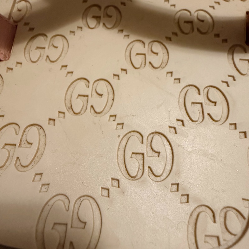 🍒 Gucci 經典粉色 GG 浮雕壓紋方頭涼拖鞋/莫蘭迪粉顯白方頭復古質感…閒置品 size:38/2F260330-1-14