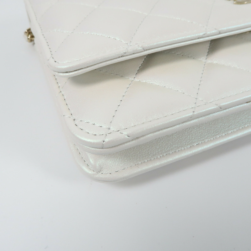 CHANEL 羊皮皮革WOC Wallet On Chain金扣鏈帶肩背袋-4