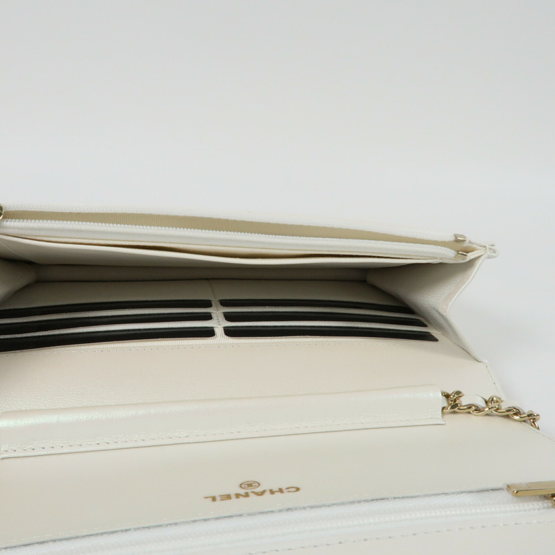 CHANEL 羊皮皮革WOC Wallet On Chain金扣鏈帶肩背袋-12