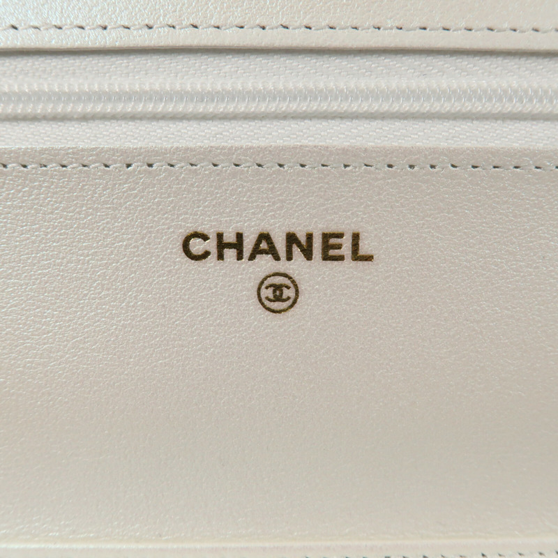 CHANEL 羊皮皮革WOC Wallet On Chain金扣鏈帶肩背袋-13