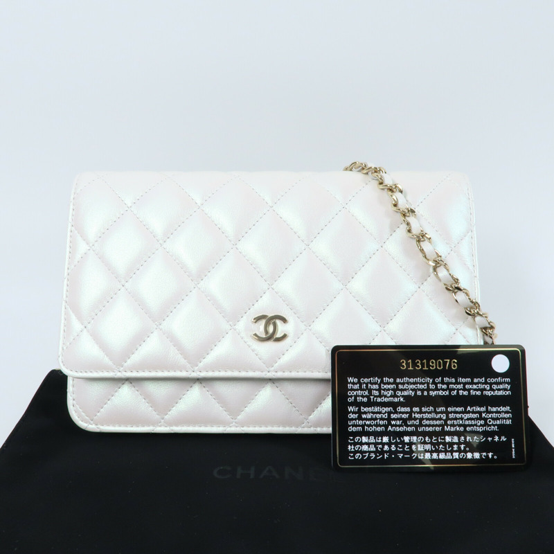 CHANEL 羊皮皮革WOC Wallet On Chain金扣鏈帶肩背袋-16