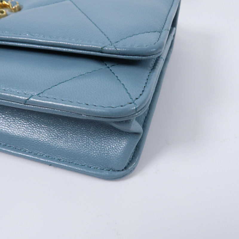 CHANEL 羊皮皮革C19 Wallet On Chain金扣鏈帶手挽肩背兩用袋-5