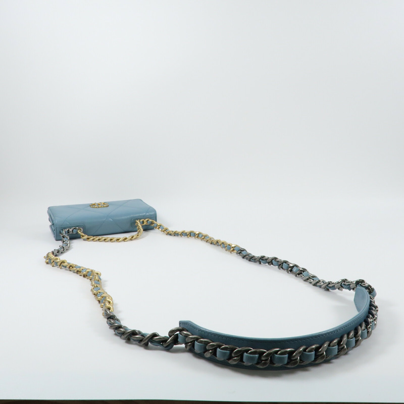 CHANEL 羊皮皮革C19 Wallet On Chain金扣鏈帶手挽肩背兩用袋-8