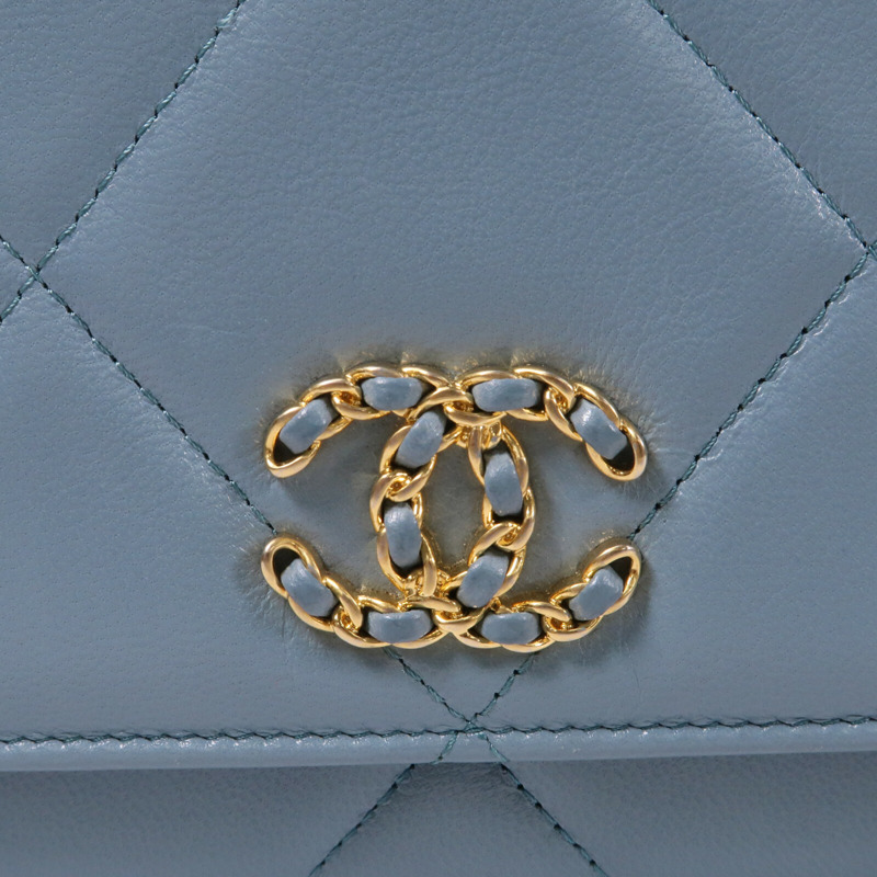 CHANEL 羊皮皮革C19 Wallet On Chain金扣鏈帶手挽肩背兩用袋-10