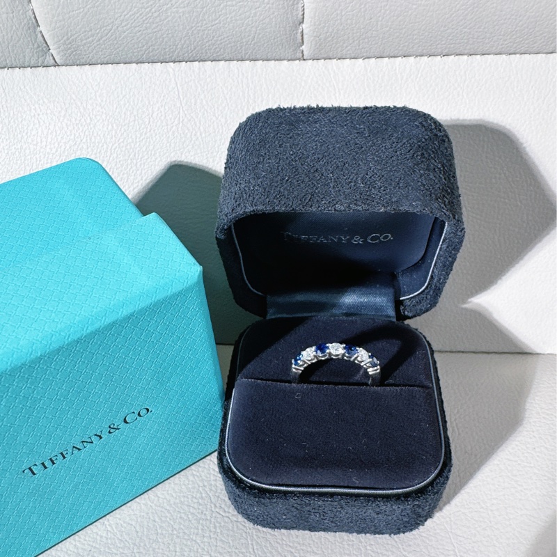 Tiffany蒂芙尼Embrace系列藍寶石+鑽石鉑金戒指，尺寸49 號-1