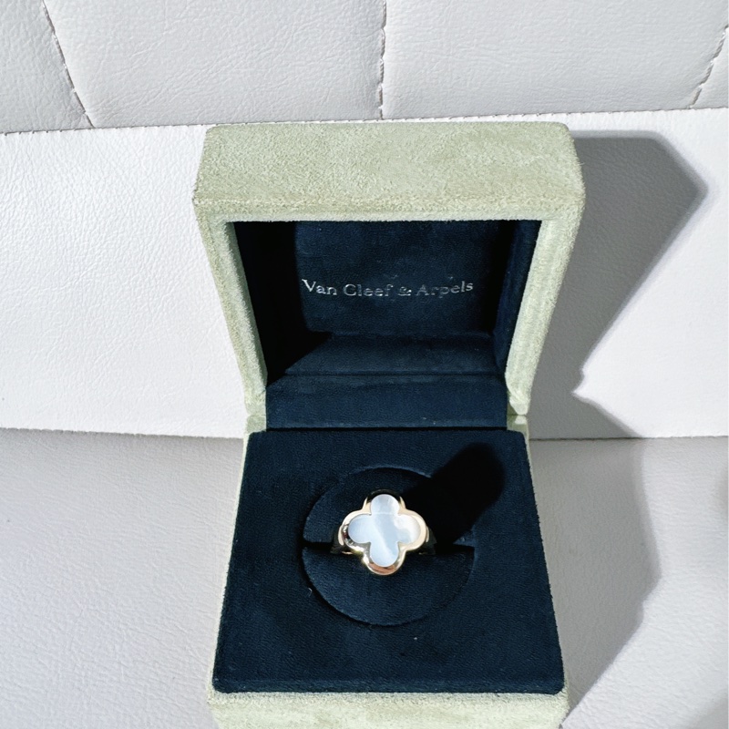 VCA梵克雅寶 白貝母四葉草戒指，18k黃金 51號-1