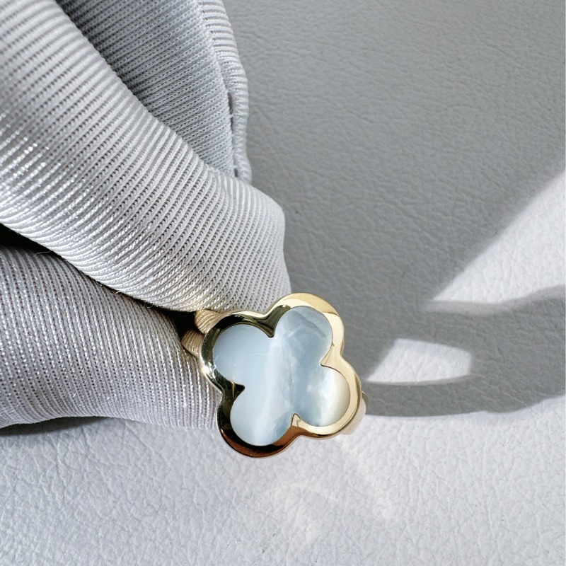 VCA梵克雅寶 白貝母四葉草戒指，18k黃金 51號-4