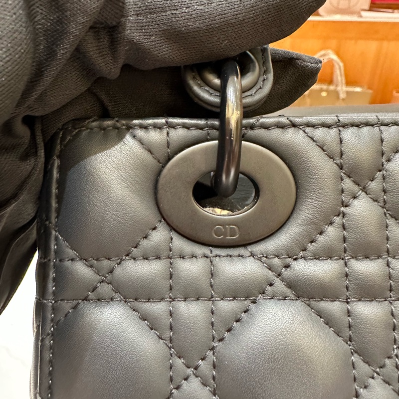 Dior迪奧 磨砂黑四格戴妃包-9