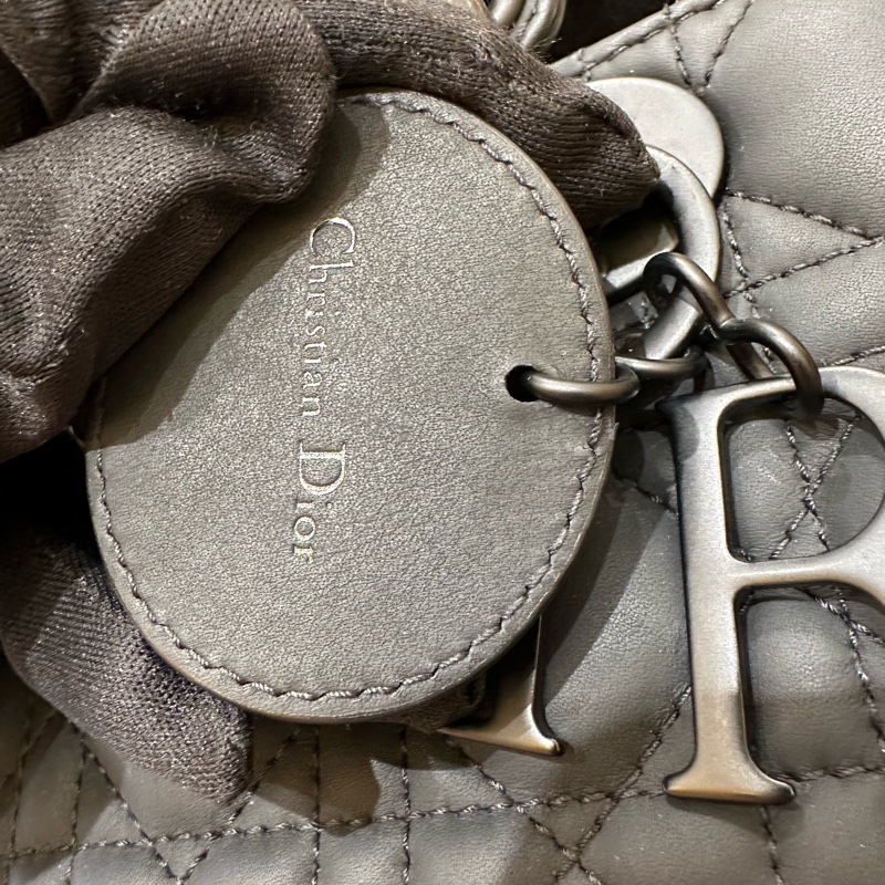 Dior迪奧 磨砂黑四格戴妃包-12