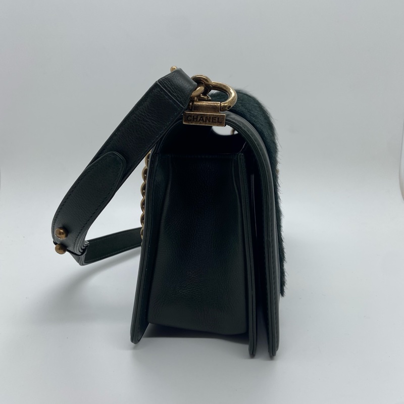 二手Chanel香奈兒Leboy松柏綠馬毛金扣中號鏈條包，鐳射21開，邊角內里五金有划痕-8