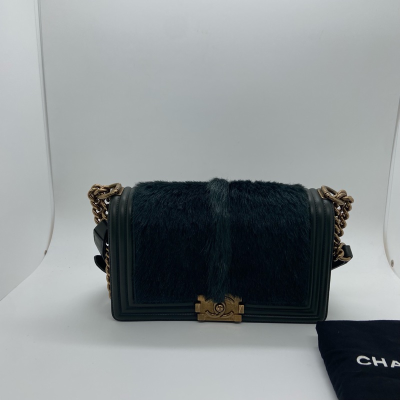 二手Chanel香奈兒Leboy松柏綠馬毛金扣中號鏈條包，鐳射21開，邊角內里五金有划痕-10