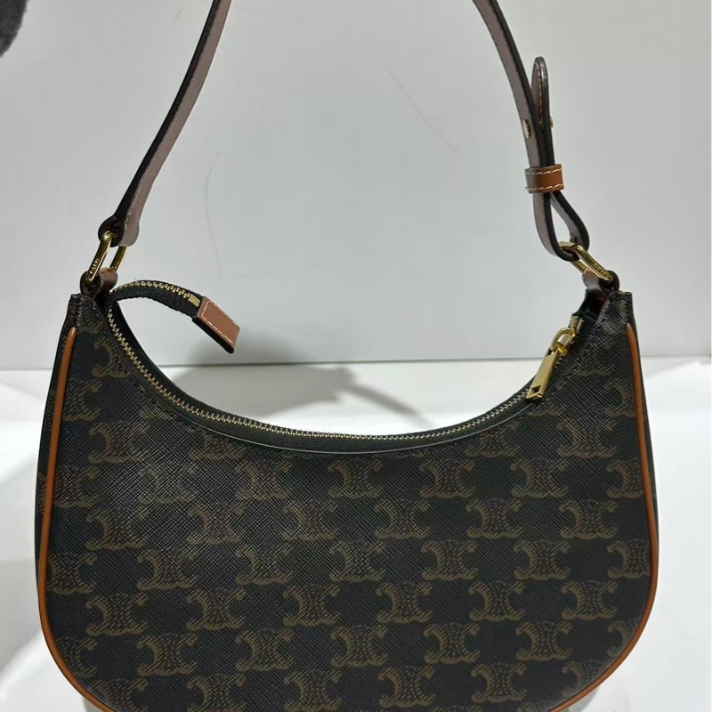 Celine老花凱旋門Ava 尺寸23*14，輕微使用，無瑕疵 單品-1