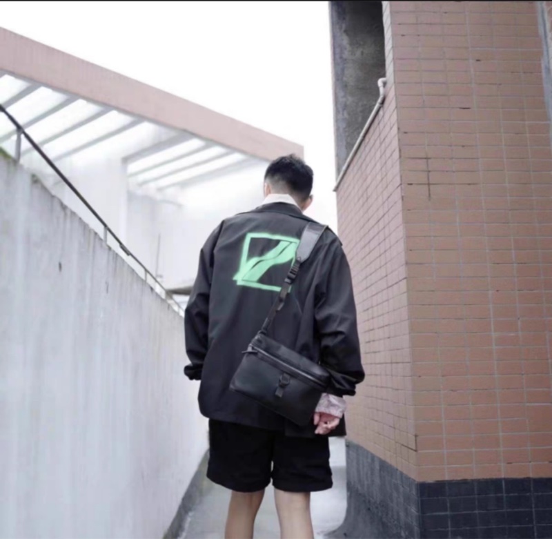 LV/路易威登messenger男士斜挎包胸包腰包 2018限量款 全皮拼老花肩帶-5