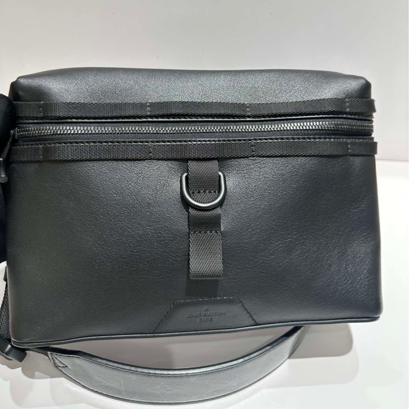 LV/路易威登messenger男士斜挎包胸包腰包 2018限量款 全皮拼老花肩帶-6