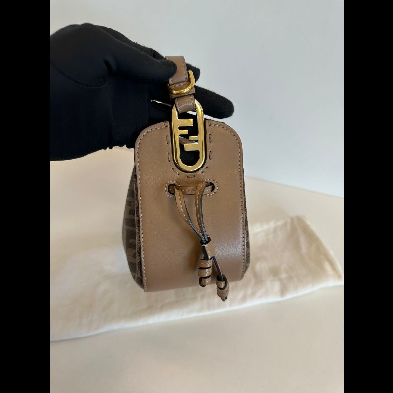 Fendi Pomodorion 
燈籠包-3