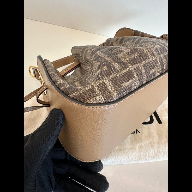 Fendi Pomodorion 
燈籠包-5