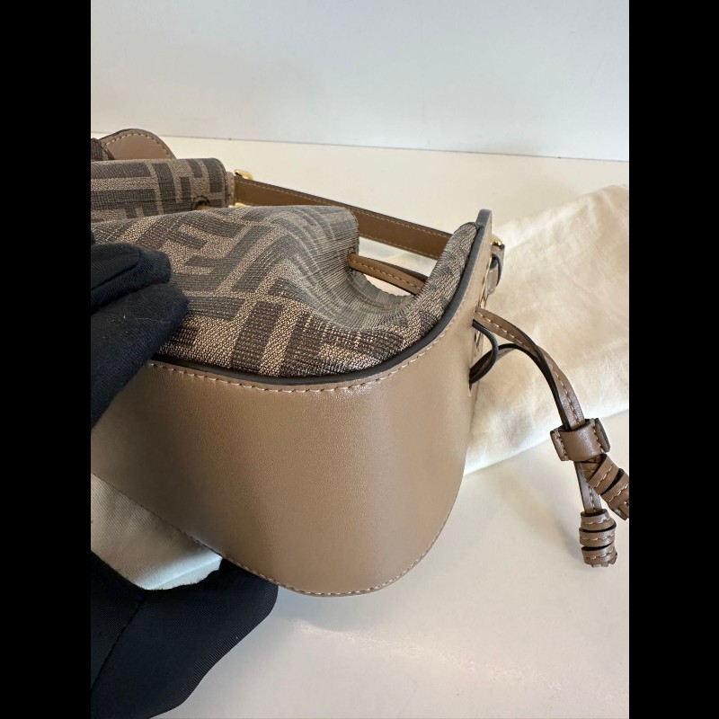 Fendi Pomodorion 
燈籠包-8